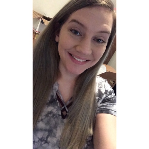 Meet your Posher, Miranda - Picture 2 of 5